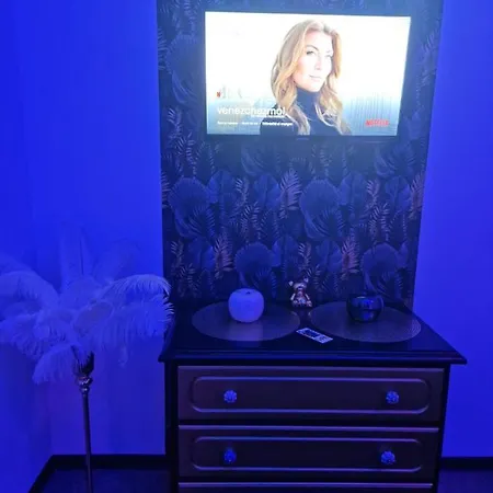 Apartment Gold
